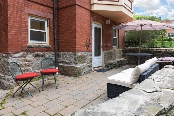 $6,000 | 16 Kent Square, Unit 1, Brookline, MA 02446