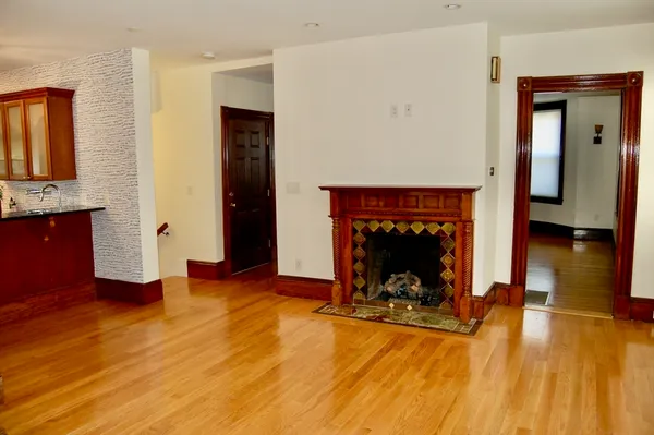 $6,000 | 16 Kent Square, Unit 1, Brookline, MA 02446