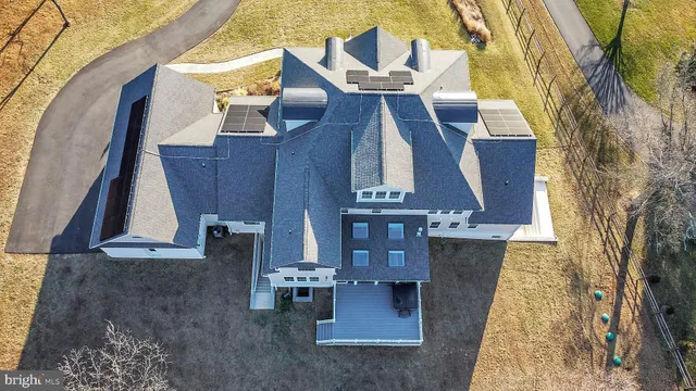 $3,399,990 | 10525 Tanager Lane, Potomac, MD 20854