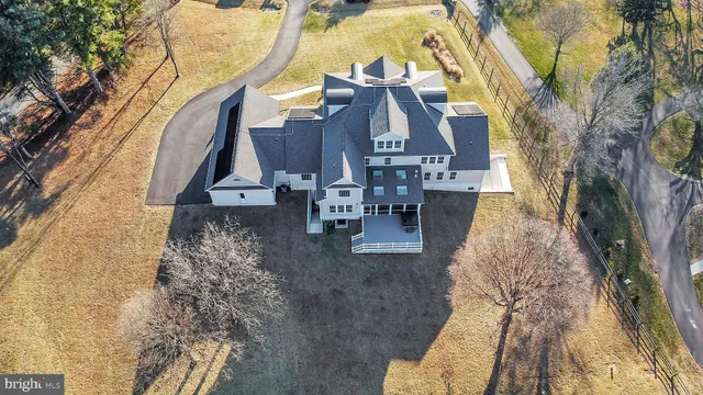 $3,399,990 | 10525 Tanager Lane, Potomac, MD 20854