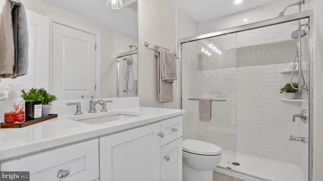 $3,399,990 | 10525 Tanager Lane, Potomac, MD 20854