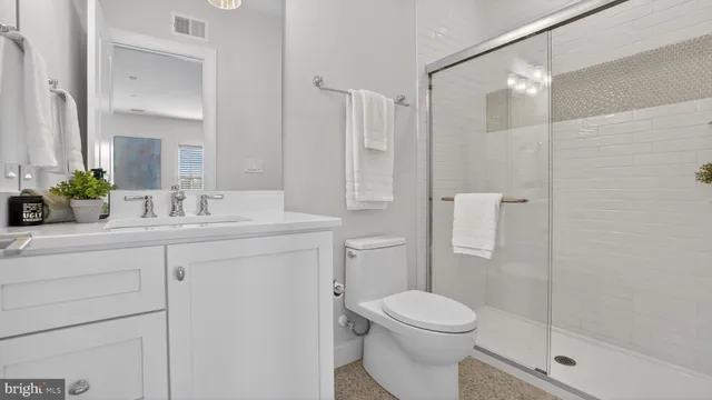 $3,399,990 | 10525 Tanager Lane, Potomac, MD 20854