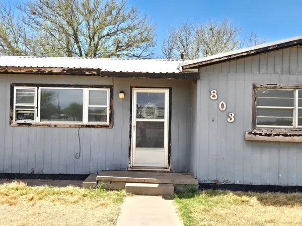 $54,500 | 803 North Donley Avenue, Tulia, TX 79088