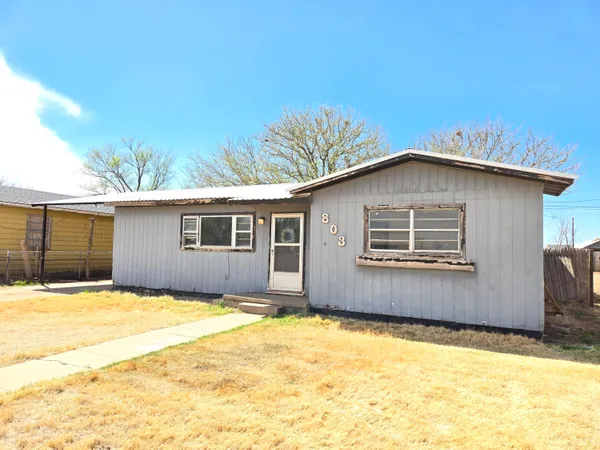 $54,500 | 803 North Donley Avenue, Tulia, TX 79088
