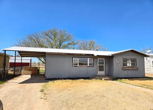 $54,500 | 803 North Donley Avenue, Tulia, TX 79088
