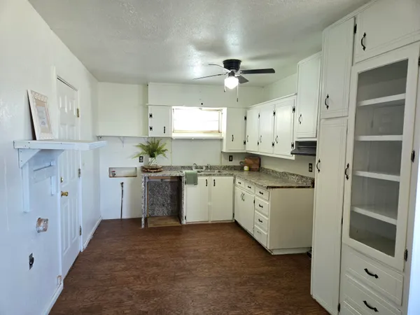 $54,500 | 803 North Donley Avenue, Tulia, TX 79088