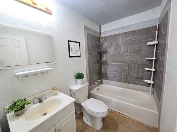 $54,500 | 803 North Donley Avenue, Tulia, TX 79088