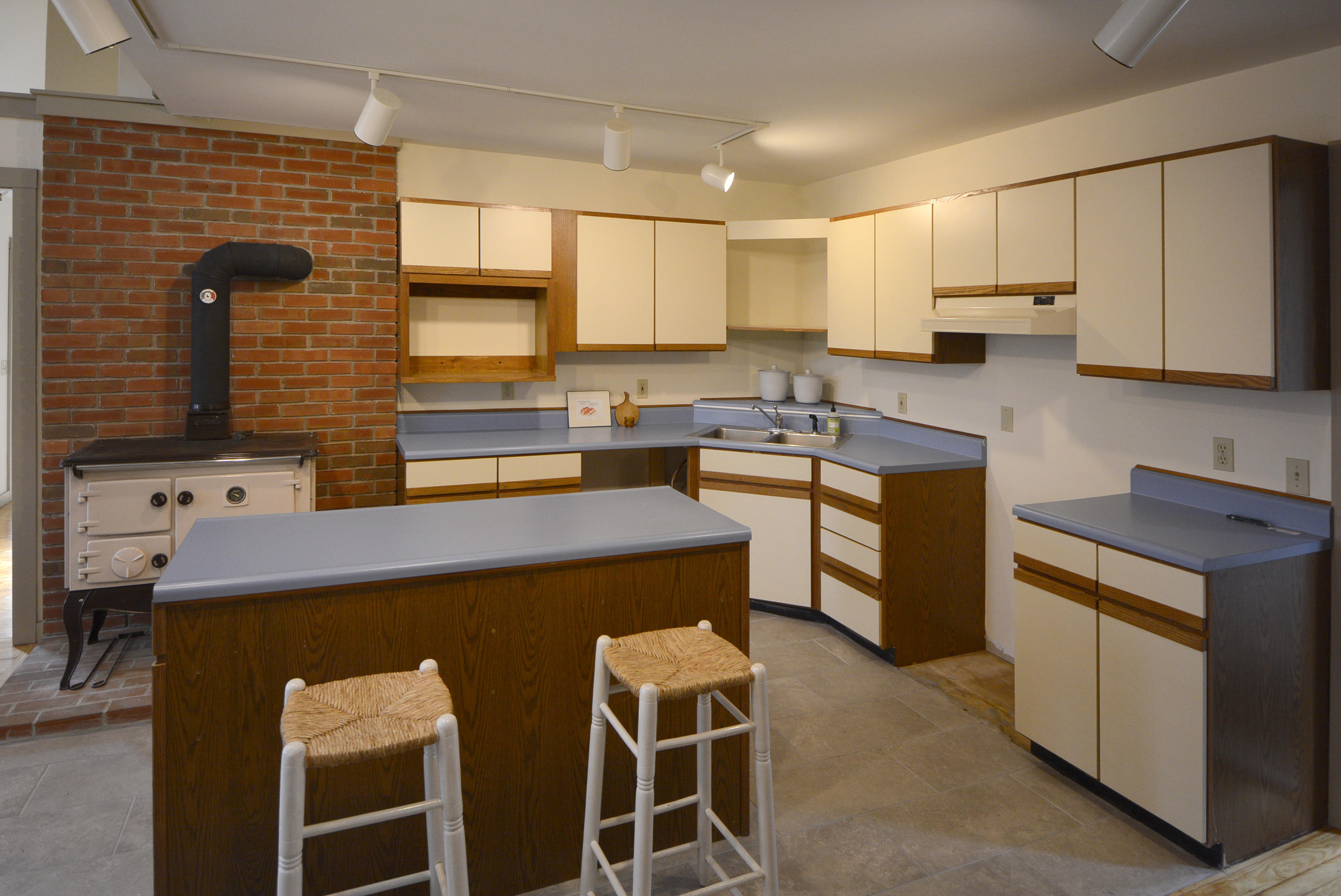 460 Bremen Road Waldoboro, ME 04572 - Photo 8 of 36 Kitchen View 2