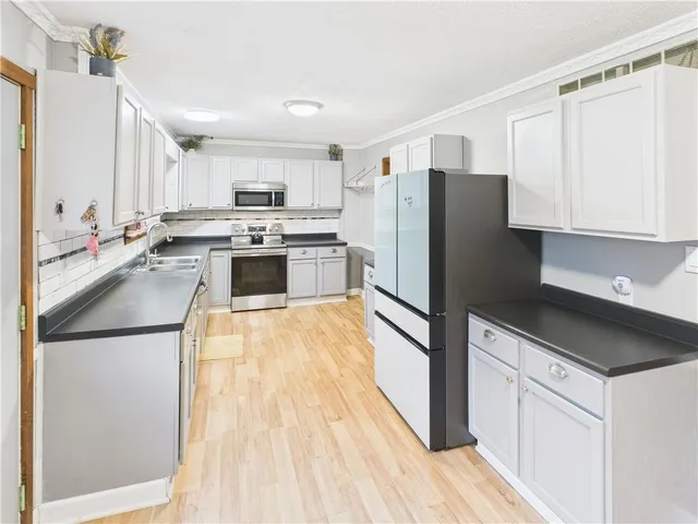 $215,000 | 300 East Mason Street, La Monte, MO 65337