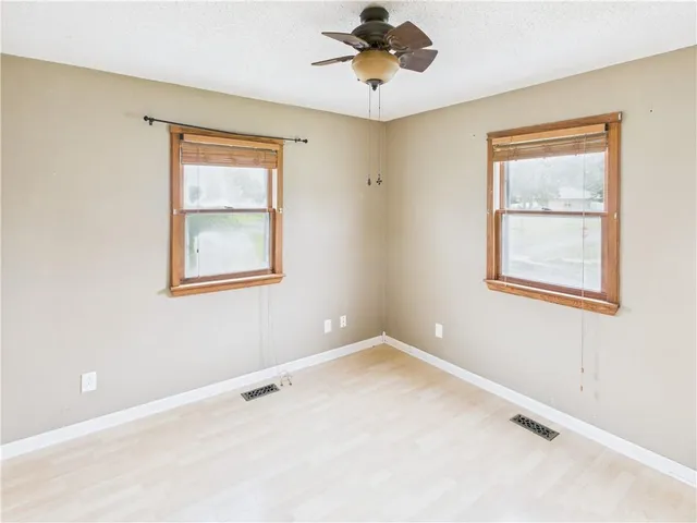 $215,000 | 300 East Mason Street, La Monte, MO 65337