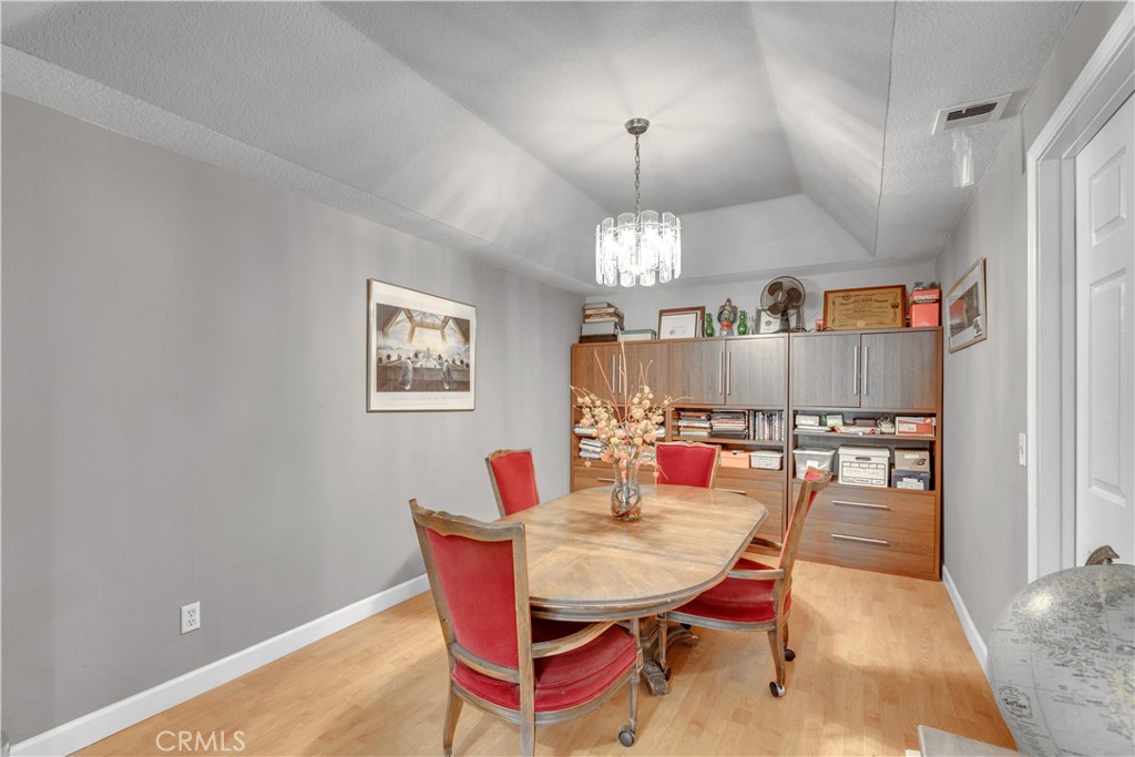 10511 Ashton Avenue, Unit 101 Los Angeles, CA 90024 - Photo 8 of 30 Formal dining room