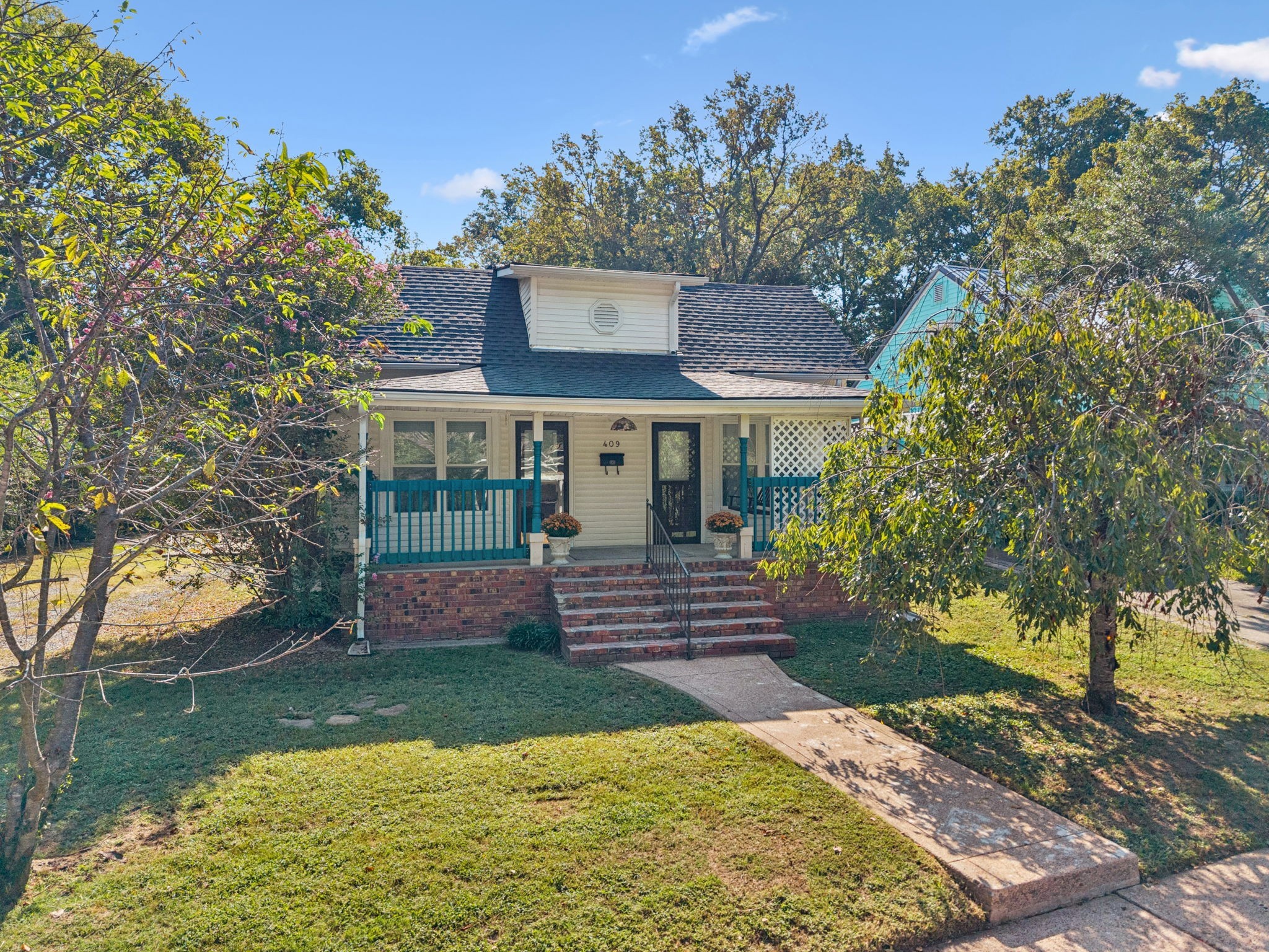 409 South 11th Street Clarksville, TN 37040 - Photo 4 of 48