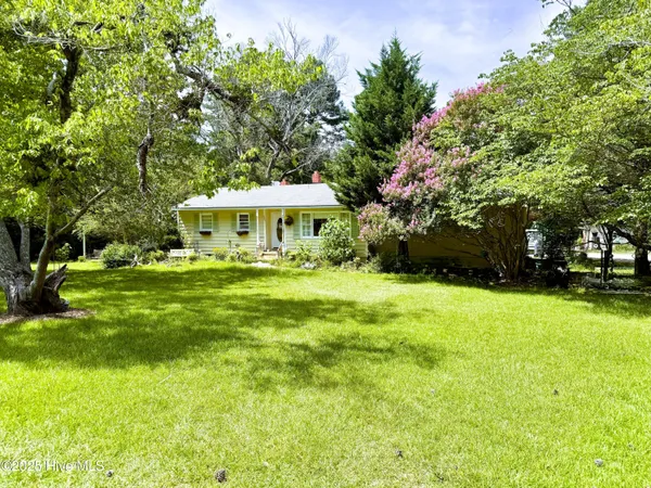 $395,000 | 320 Aiken Road, Southern Pines, NC 28387