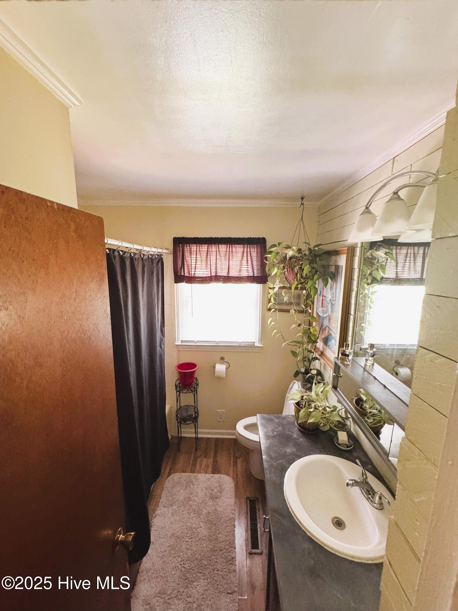 320 Aiken Road Southern Pines, NC 28387 - Photo 9 of 26 Hall Bath