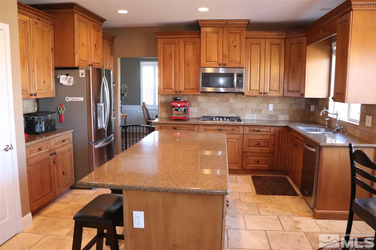 452 Calgary Drive Reno, NV 89511 - Photo 3 of 25 Photo 3