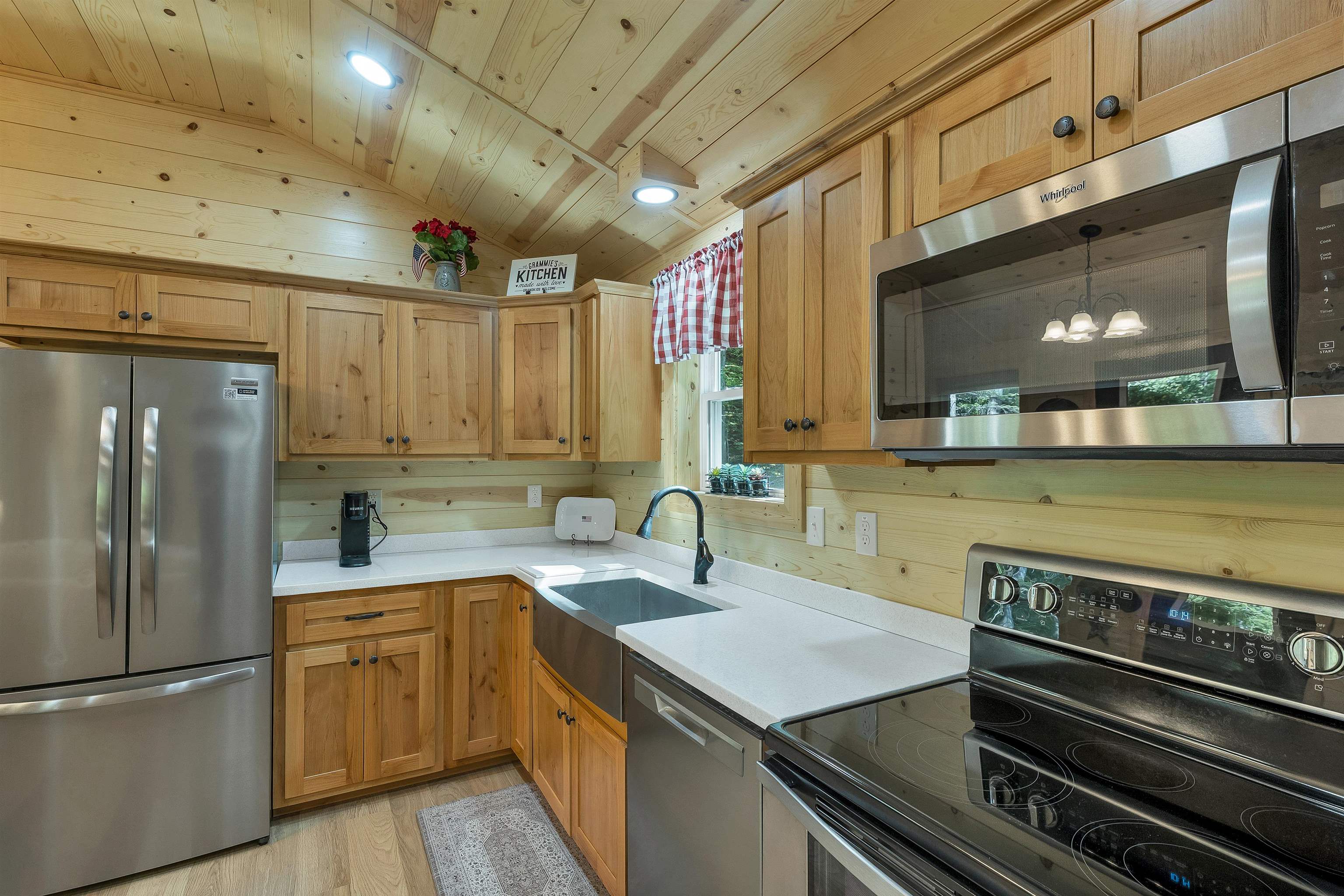 616 Deer Meadow Road Webster, NH 03303 - Photo 13 of 41