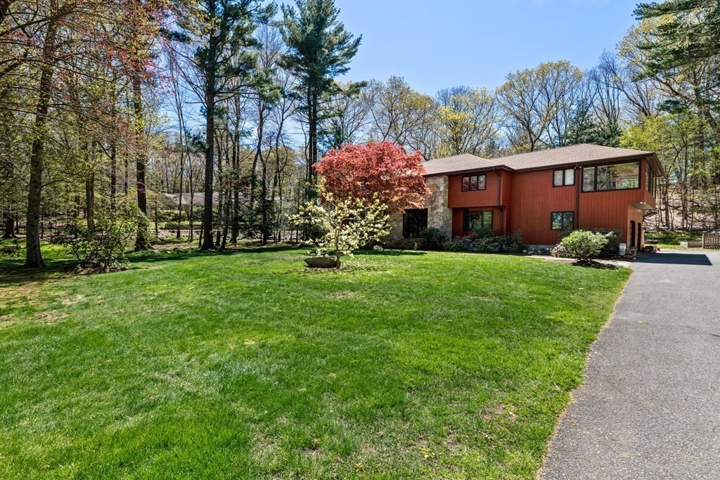 27 Huckleberry Hill Road Lincoln, MA 01773 - Photo 2 of 24