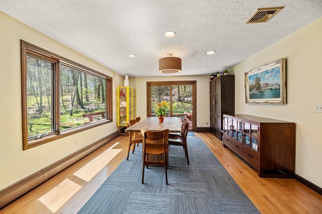 27 Huckleberry Hill Road Lincoln, MA 01773 - Photo 7 of 24