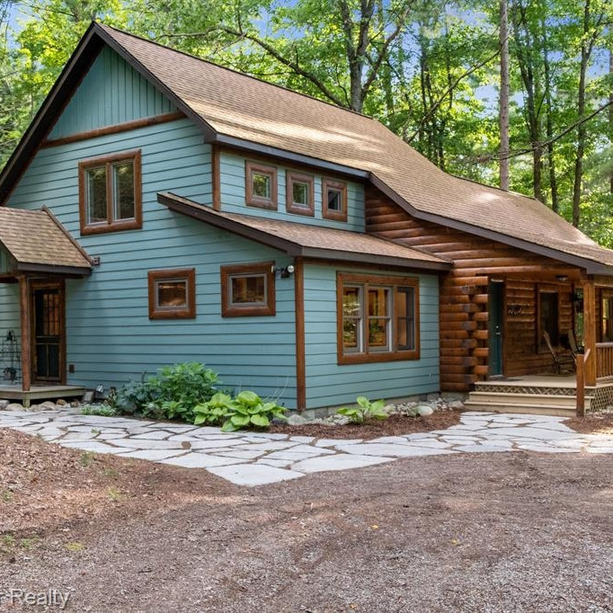 6686 White Road Indian River, MI 49749 - Photo 4 of 63 Photo 4