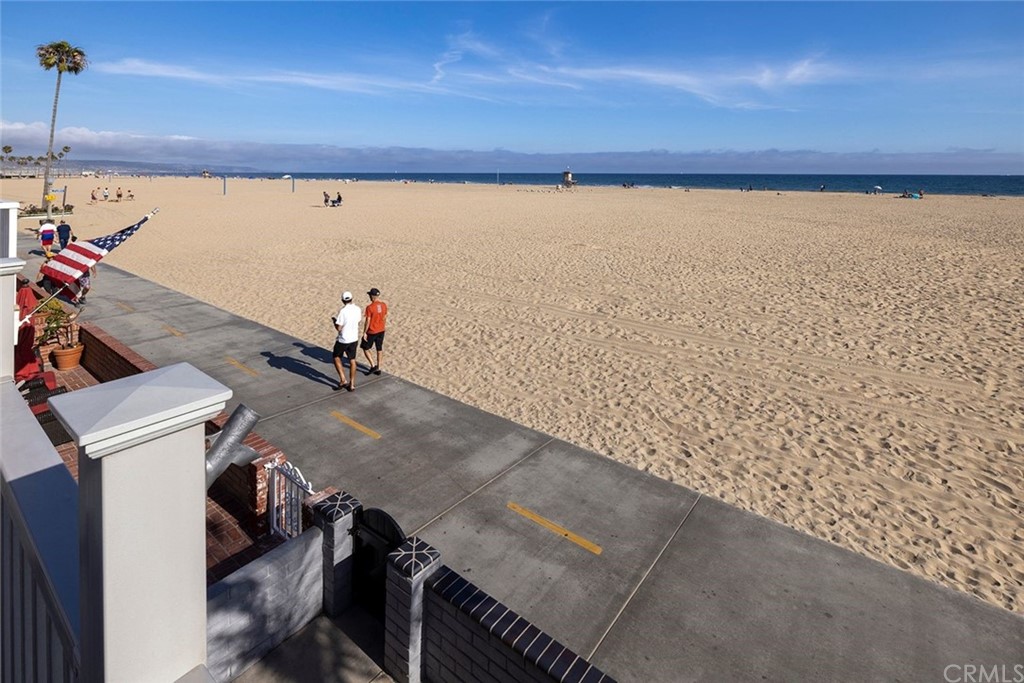 1708 West Oceanfront Newport Beach, CA 92663 - Photo 19 of 43