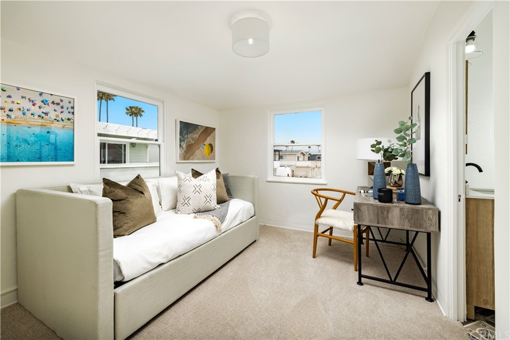 1708 West Oceanfront Newport Beach, CA 92663 - Photo 34 of 43 a living room with furniture