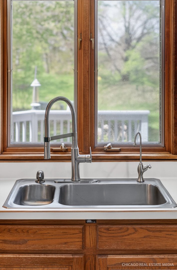 676 Old Westbury Road Crystal Lake, IL 60012 - Photo 17 of 67
