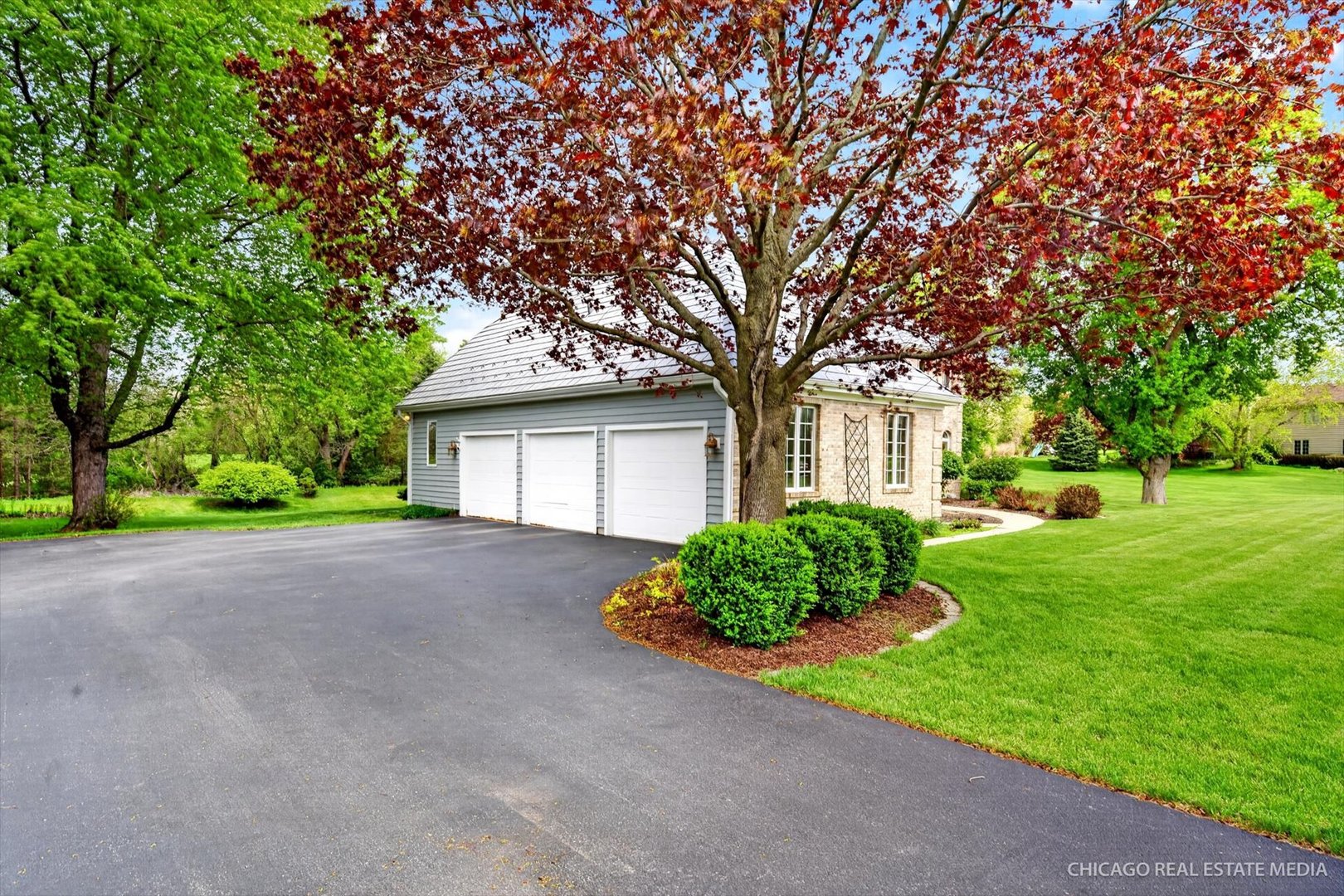 676 Old Westbury Road Crystal Lake, IL 60012 - Photo 3 of 67