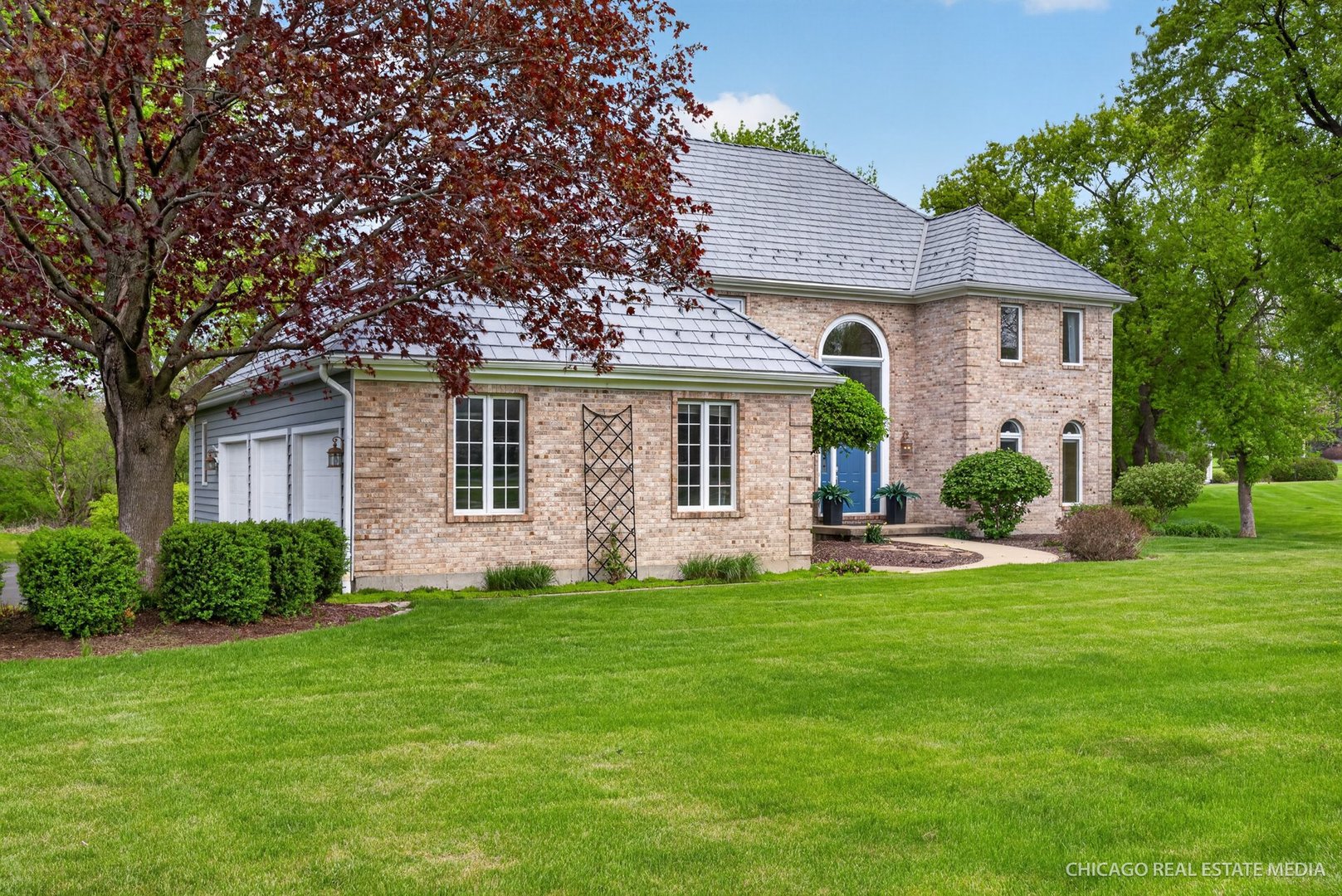 676 Old Westbury Road Crystal Lake, IL 60012 - Photo 4 of 67