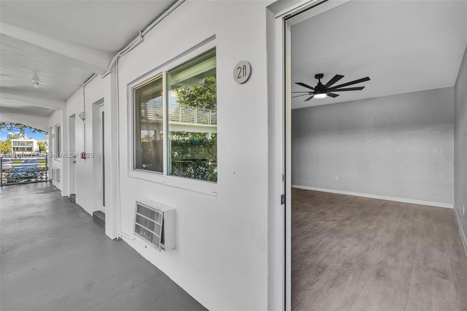 9200 East Bay Harbor Drive, Unit 2A Bay Harbor Islands, FL 33154 - Photo 6 of 45 an entryway with a livingroom view