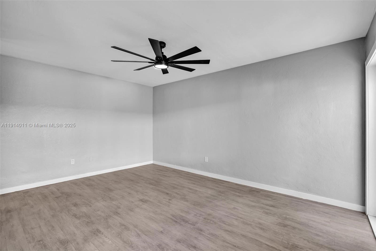 9200 East Bay Harbor Drive, Unit 2A Bay Harbor Islands, FL 33154 - Photo 10 of 45 a view of an empty room