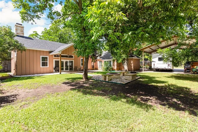 $539,900 | 711 South Harrison Street, West, TX 76691