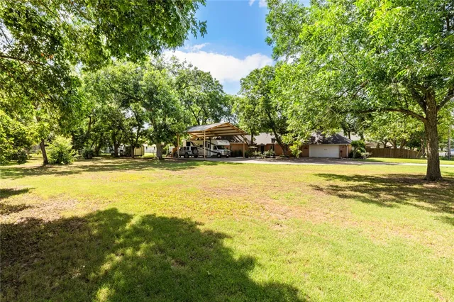 $539,900 | 711 South Harrison Street, West, TX 76691