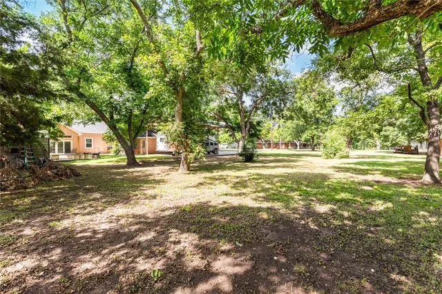 $539,900 | 711 South Harrison Street, West, TX 76691