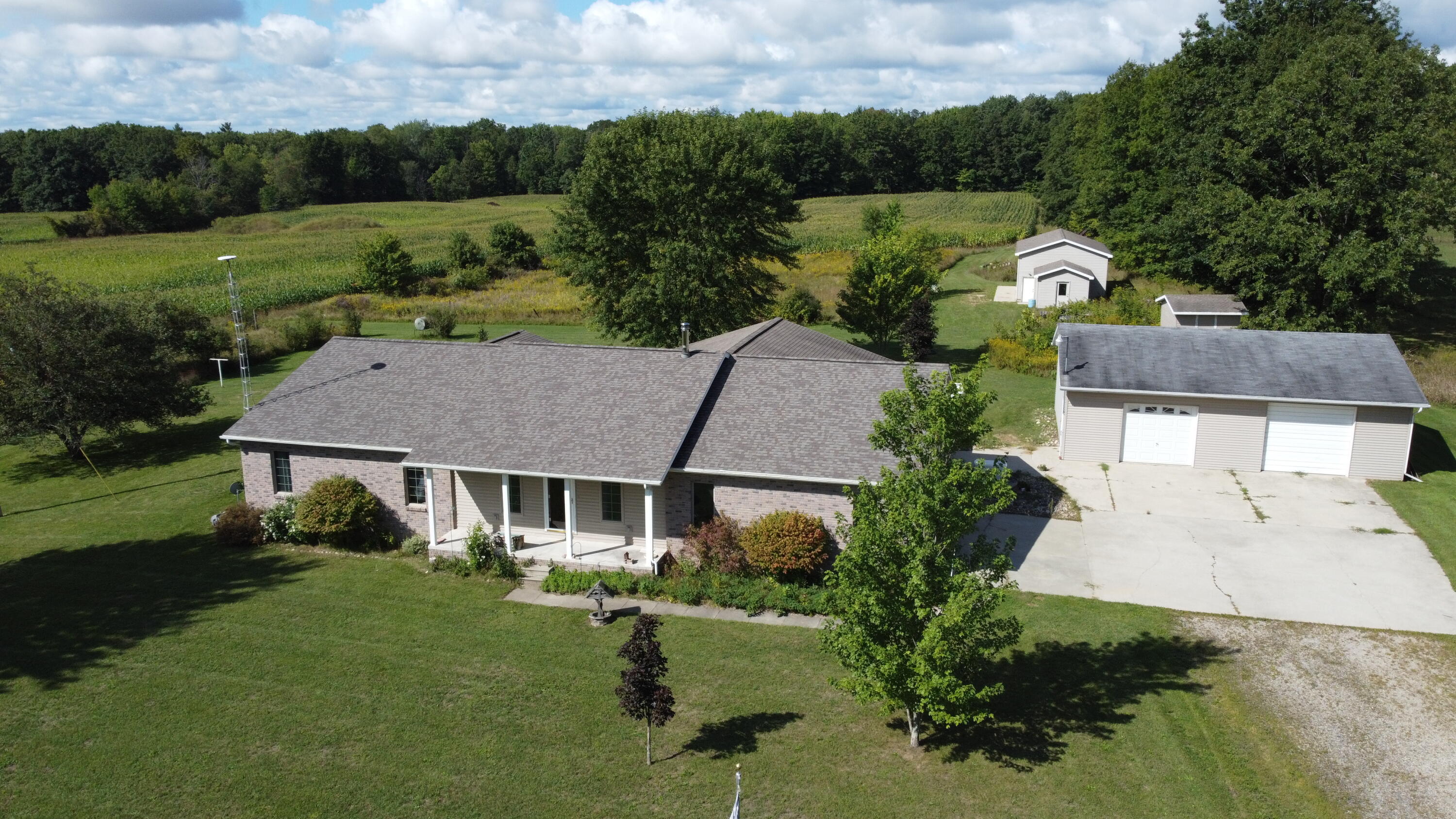 8260 South Rolland Road Blanchard, MI 49310 - Photo 6 of 25 DJI_0397