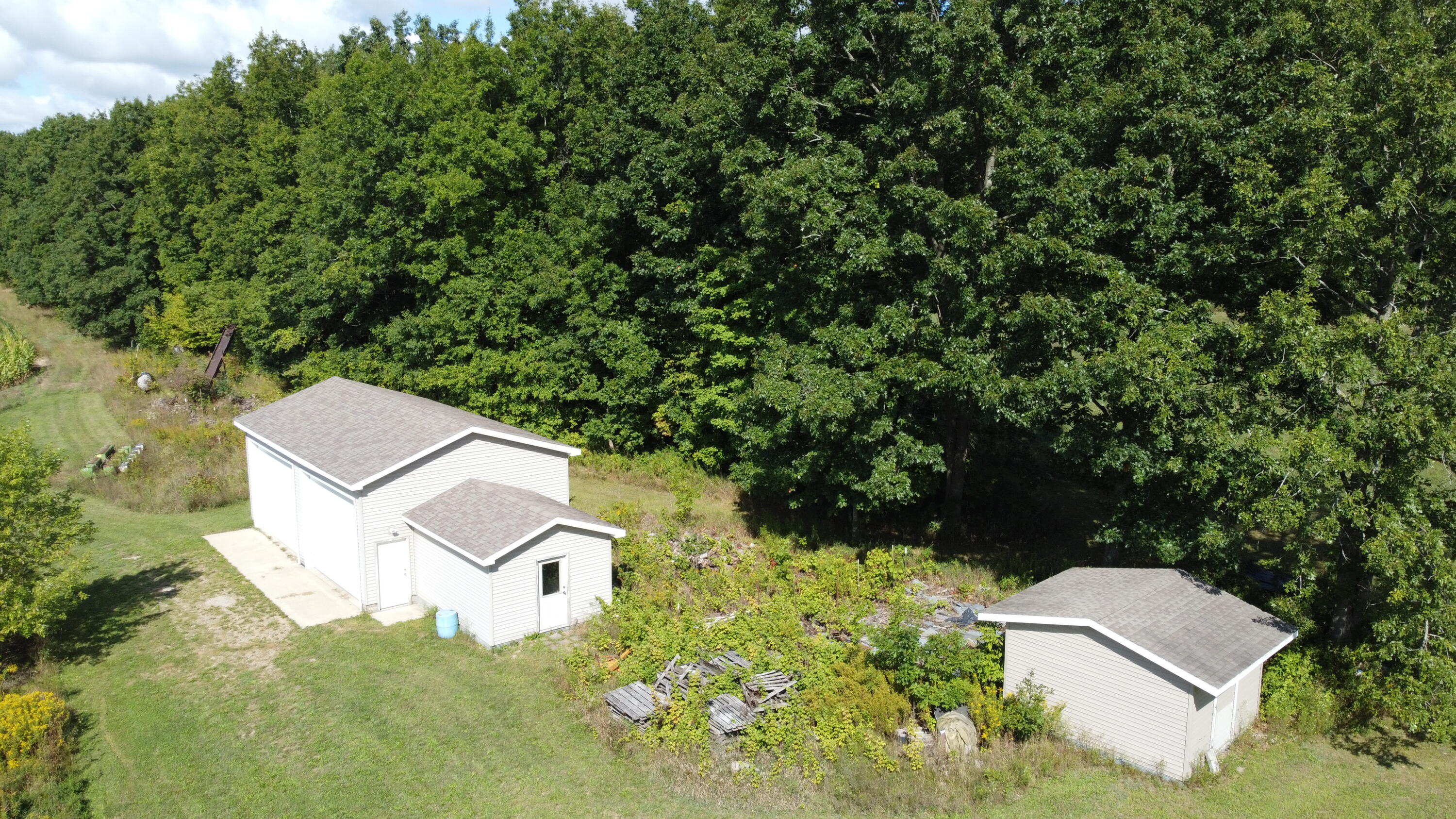 8260 South Rolland Road Blanchard, MI 49310 - Photo 7 of 25 DJI_0388
