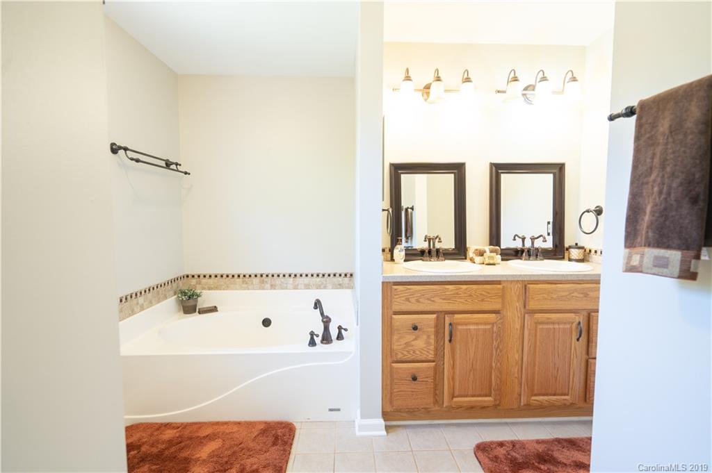 9005 Cameron Spring Road Charlotte, NC 28214 - Photo 27 of 35 Gallery Image 27