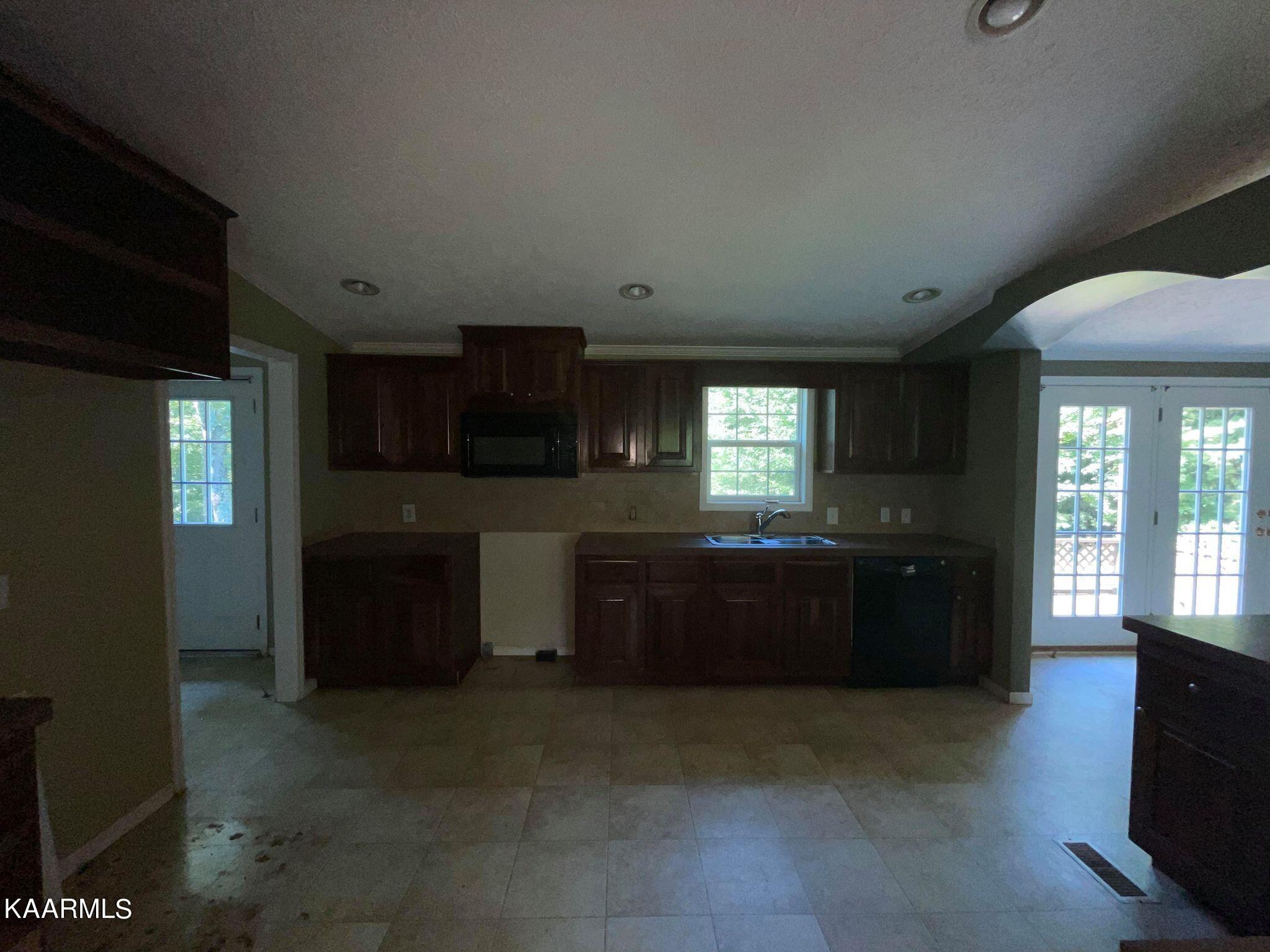 131 Rich Road Lancing, TN 37770 - Photo 16 of 45 241815610_975206756370949_16421545590116