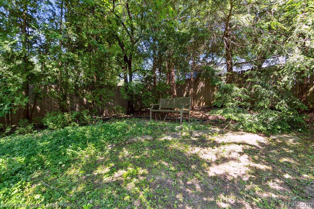 1831 Hampden Road Flint, MI 48503 - Photo 49 of 53