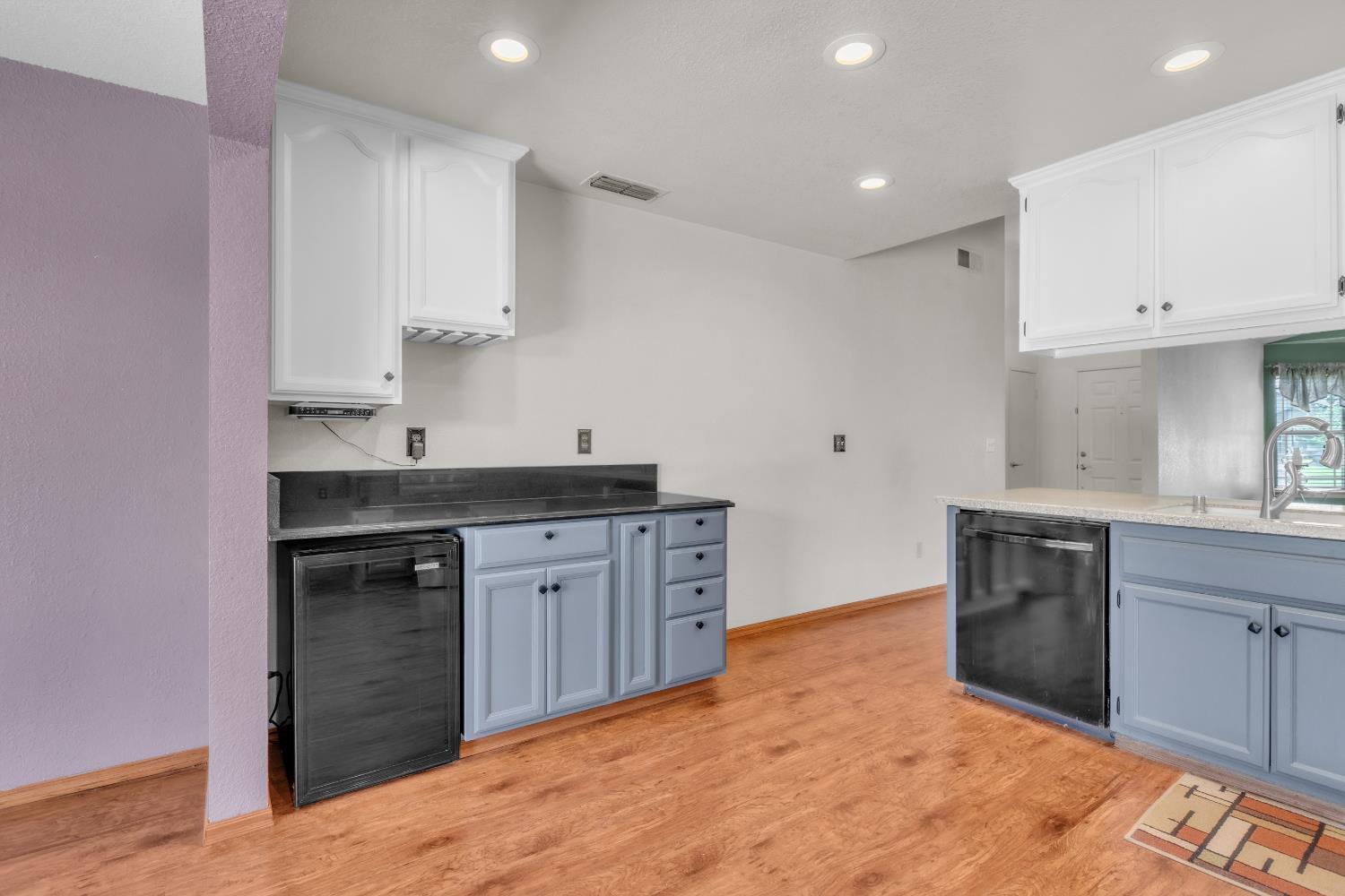 663 Carr Way Galt, CA 95632 - Photo 10 of 28