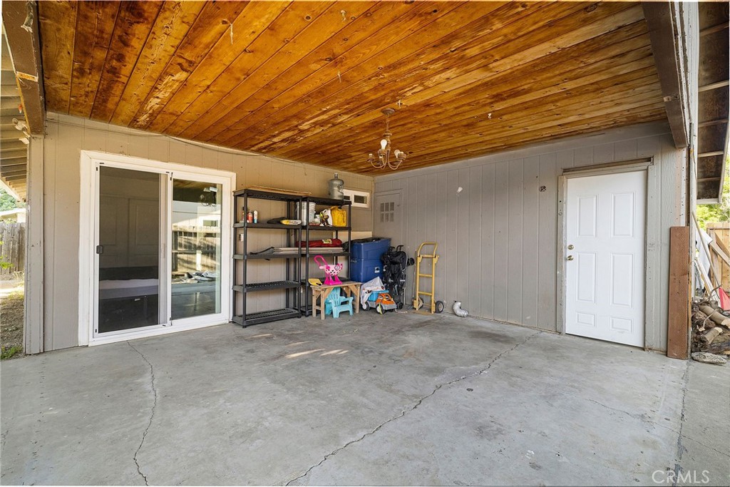 342 Rio Vista Court Corning, CA 96021 - Photo 20 of 28 a view of a garage