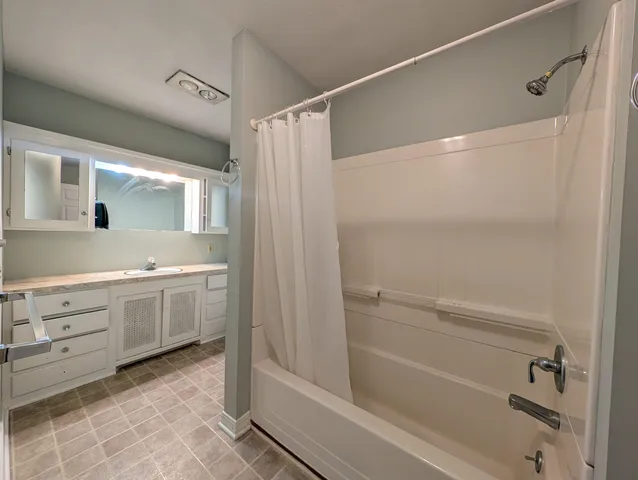 $1,900 | 116 A High Street, Somersworth, NH 03878