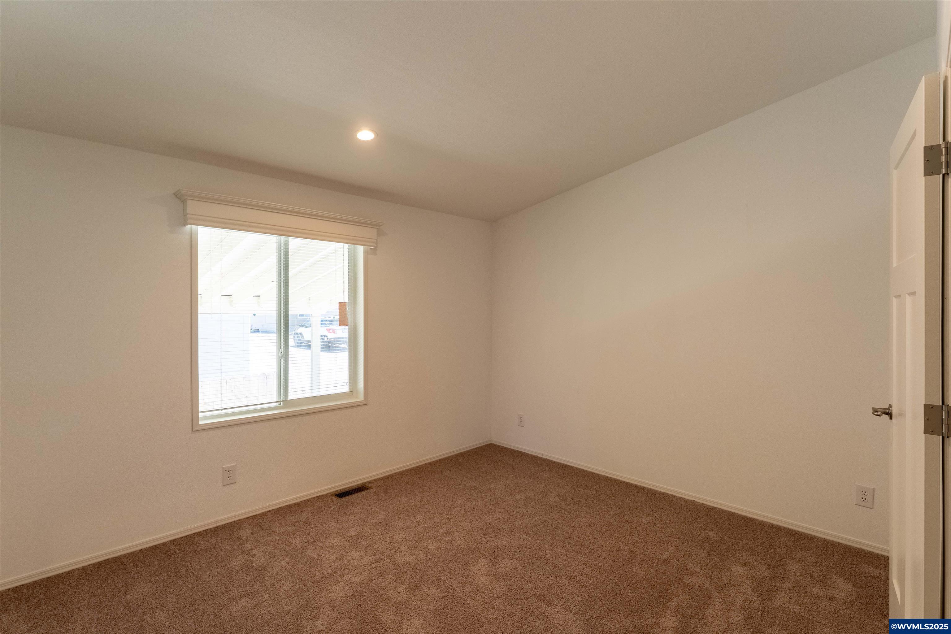 200 Market Street, Unit 218 Lebanon, OR 97355 - Photo 17 of 45