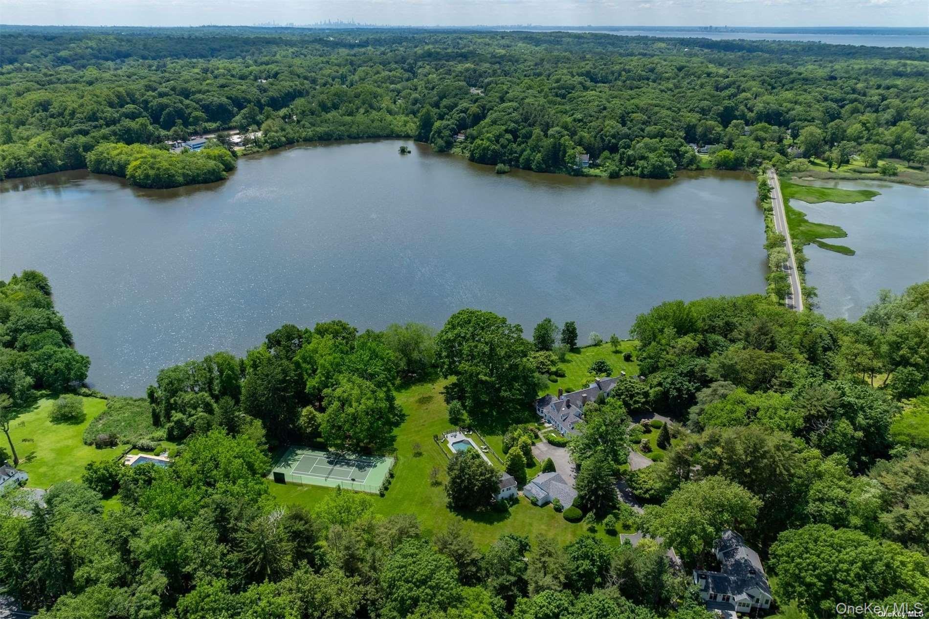 200 Cleft Road Mill Neck, NY 11765 - Photo 36 of 36 Aerial Photo