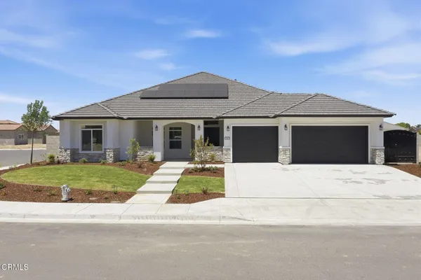 $864,990 | 13615 Velma Pearl Way, Lamont, CA 93241