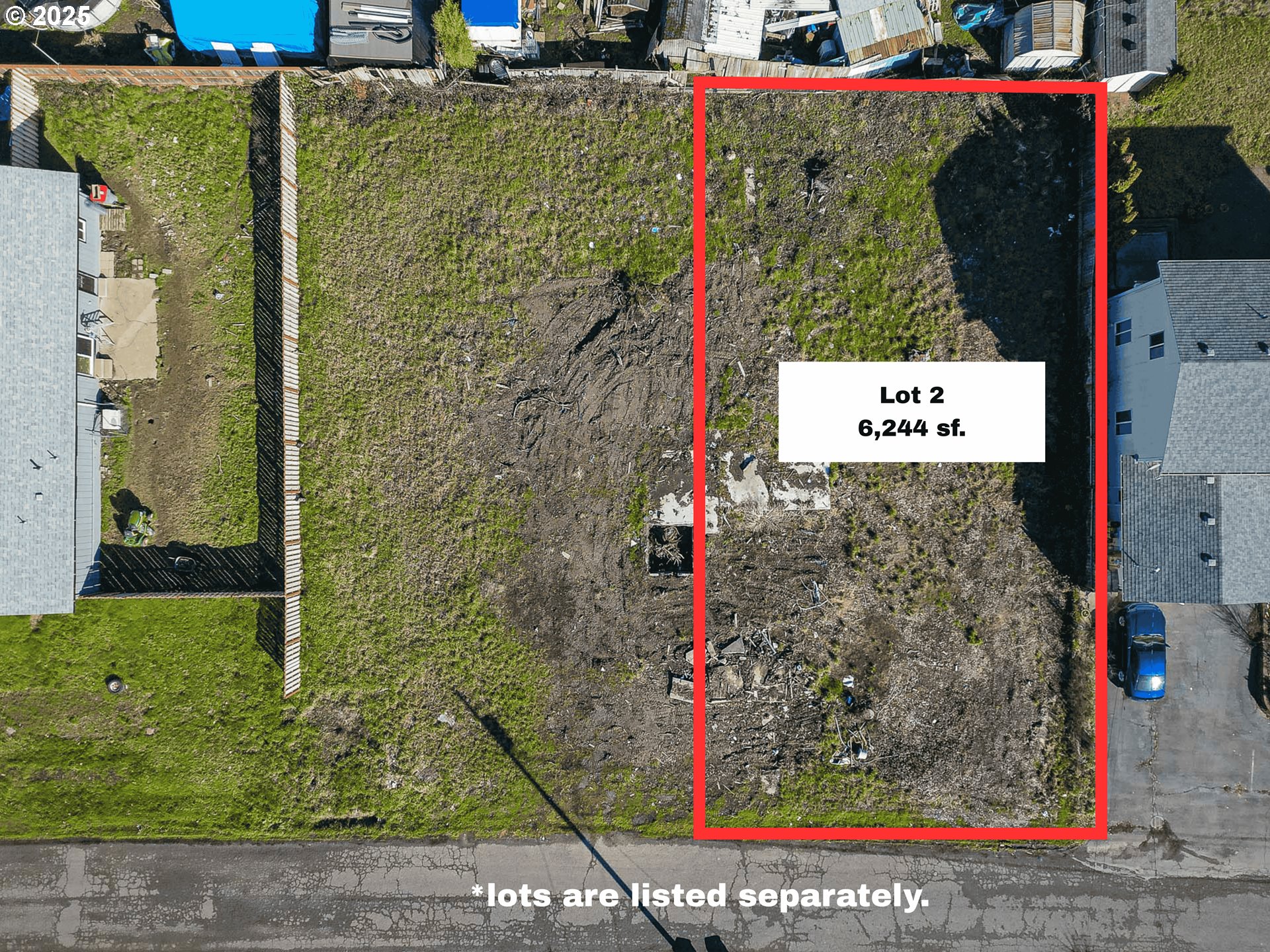 a sign that is on the wall of a building