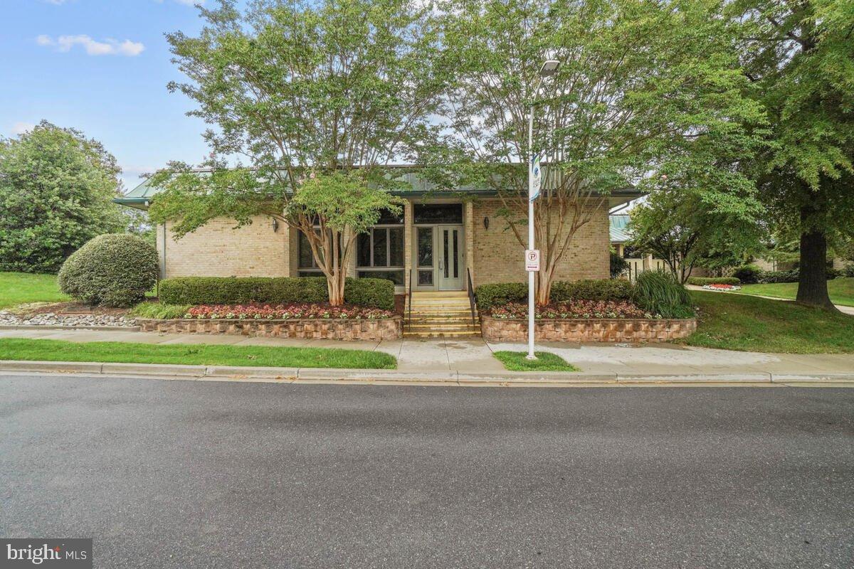 9 Fitzhugh Court, Unit 71B Silver Spring, MD 20906 - Photo 37 of 48 So many ammenities!