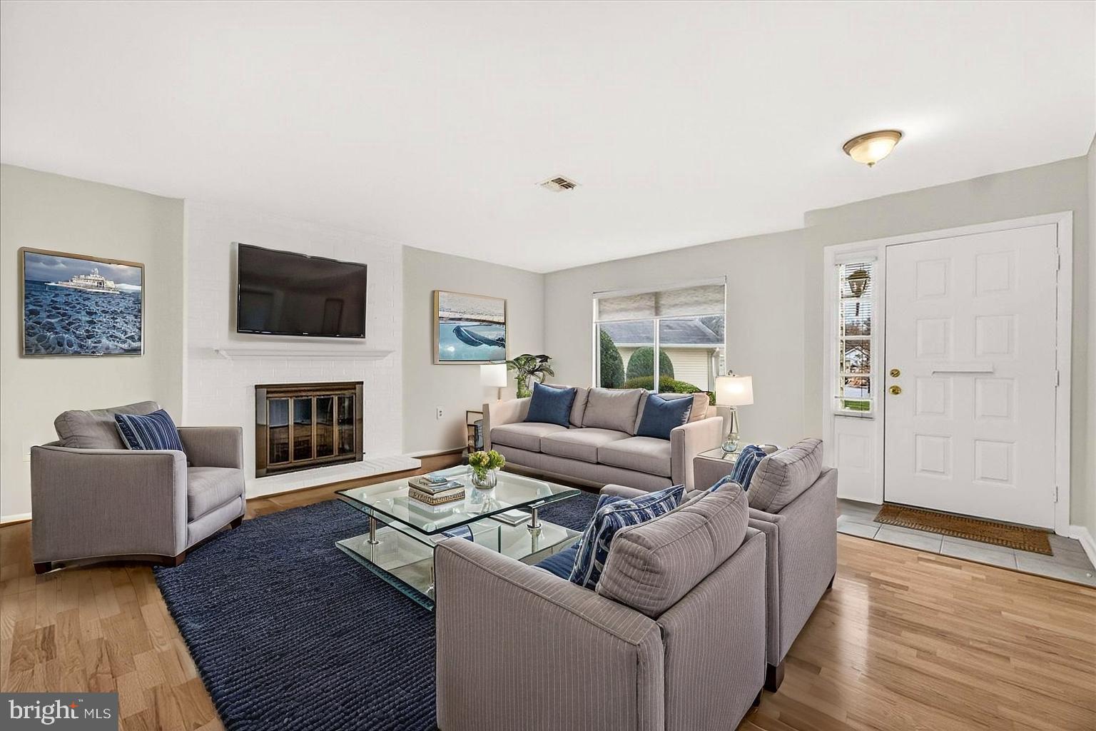 9 Fitzhugh Court, Unit 71B Silver Spring, MD 20906 - Photo 5 of 48 Virtually staged living room