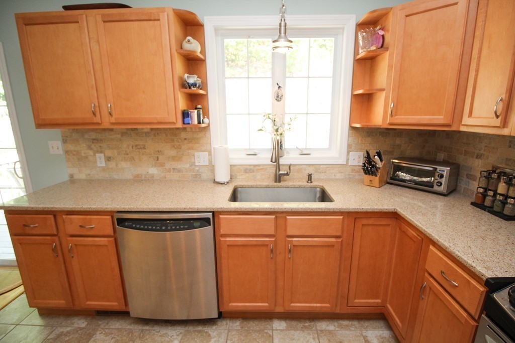 14 Sherwood Road Worcester, MA 01602 - Photo 21 of 30