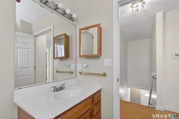 $339,900 | 230 White Oak Way, Torrington, CT 06790
