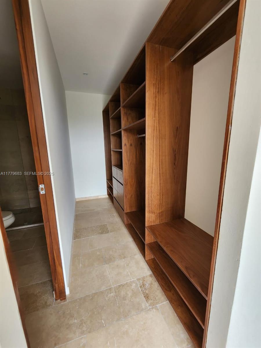 77760 Itzamna, Unit D101 undefined, FL 00000 - Photo 20 of 35 a view of closet